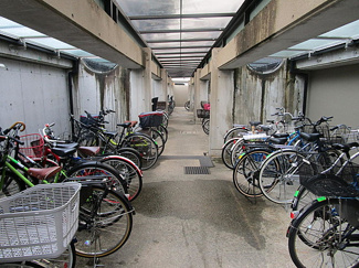 【駐車場】