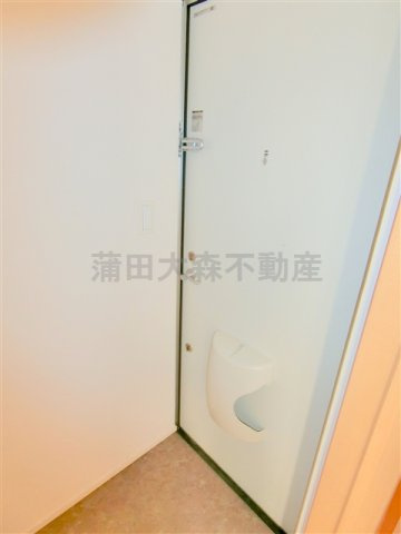 カサーディア蒲田の玄関