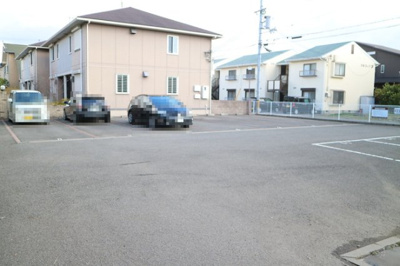 【駐車場】 | エピ モンテ A棟