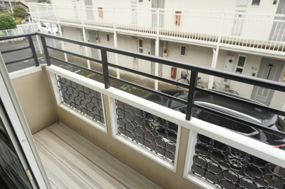 【バルコニー】 | ビバリーヒルズＣ