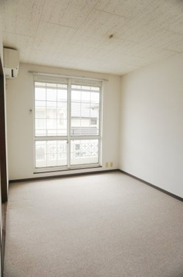 【洋室】 | ビバリーヒルズＣ