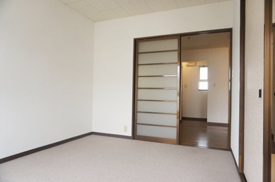 【寝室】 | ビバリーヒルズＣ