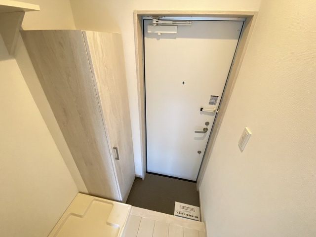 神戸市兵庫区会下山町２丁目のアパートの玄関|シューズボックス付き