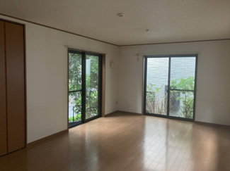 【居間・リビング】 | 埼玉県さいたま市大宮区戸建 | テラスは2面あります