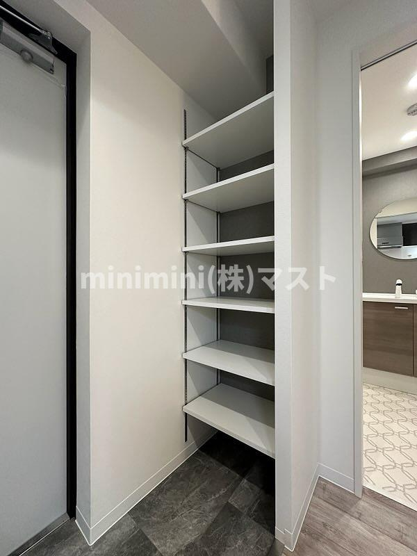 BROAD大阪天満RESIDENCEの玄関