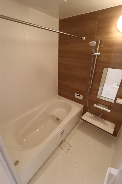 Ｄ－ＲＯＯＭ西長瀬の浴室