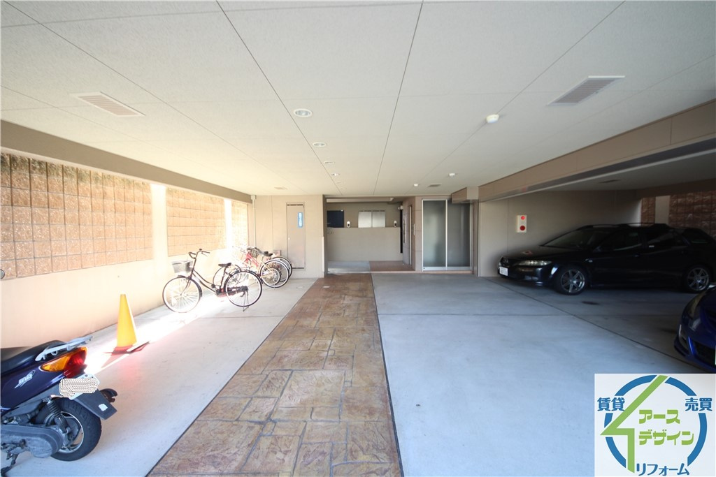 フリーデK.Ⅰ・２の駐車場|カースペースがあります