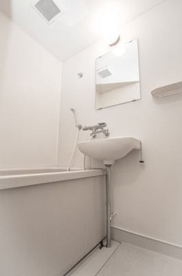 【浴室】 | パールハイツ吉塚 | 別号室の写真になります。現況優先。