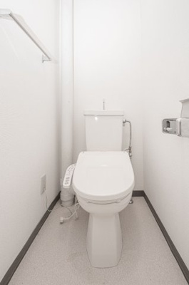 【トイレ】 | パールハイツ吉塚 | 別号室の写真になります。現況優先。