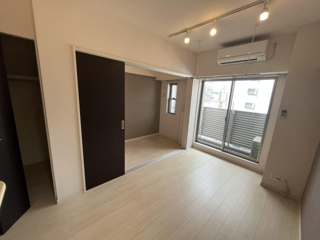 【設備】 | WE渡辺通り | 別号室の写真になります。現況優先。
