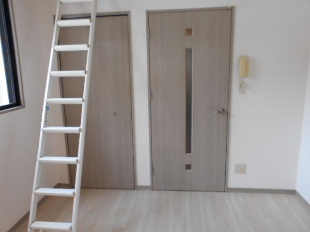 【収納】 | コンパルティモン大濠 | 別号室の写真になります。現況優先。
