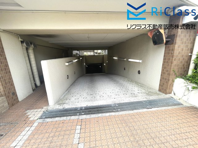 グランドプラザ菊水の駐車場