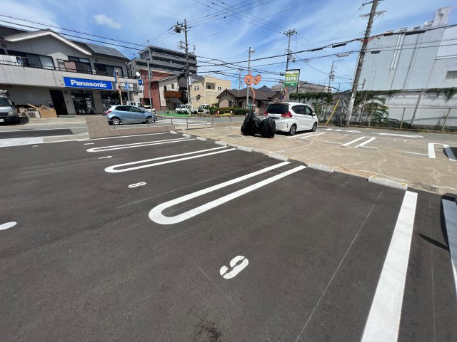 トリニティⅠ号館の駐車場