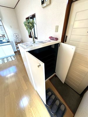 【玄関】 | 富士ハイム | シューズボックス付きで玄関すっきり片付きます！上に写真やかわいい小物を置けるので、玄関を華やかに飾れますね♪
