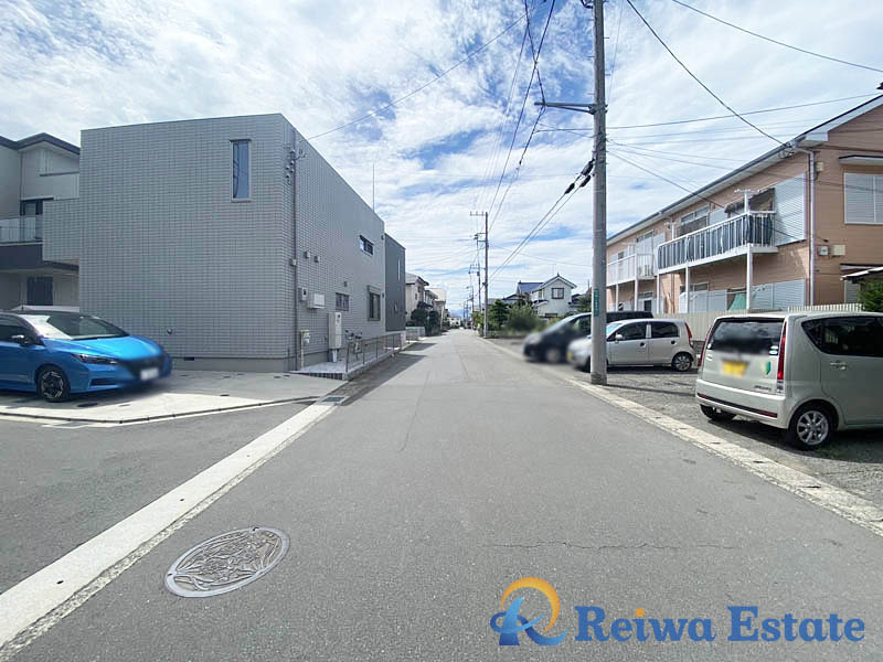 未入居戸建　高座郡寒川町小谷1丁目の前面道路含む現地写真