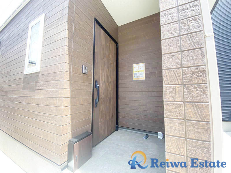 未入居戸建　高座郡寒川町小谷1丁目の玄関