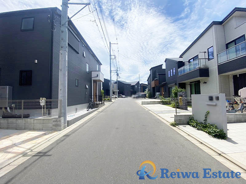 未入居戸建　高座郡寒川町小谷1丁目の前面道路含む現地写真