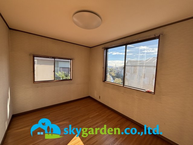 伊勢原市坪ノ内　中古戸建の洋室