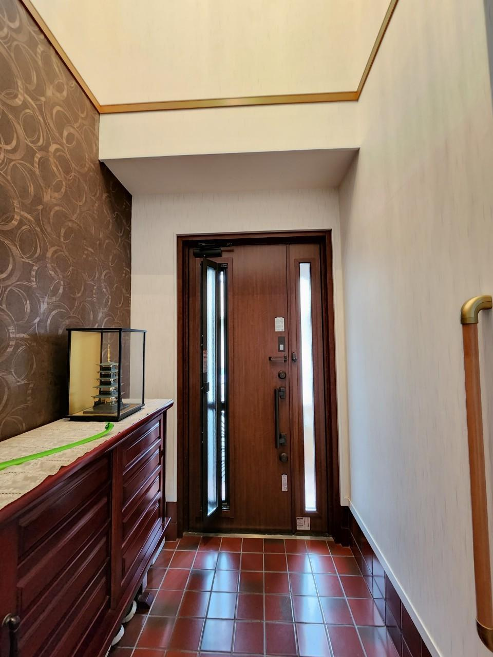 村野東町　中古一戸建ての玄関|玄関　収納豊富■物件内覧・資金計画相談・住宅ローン相談、リフォーム相談、お問合せ受付中■
※当日・翌日のご内覧、ご相談はお電話でのお問合せがスムーズです！