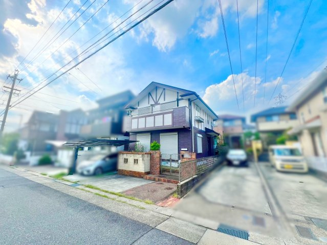 名東区猪高台一丁目戸建の前面道路含む現地写真|一戸建ての建ち並ぶ閑静な住宅地です！