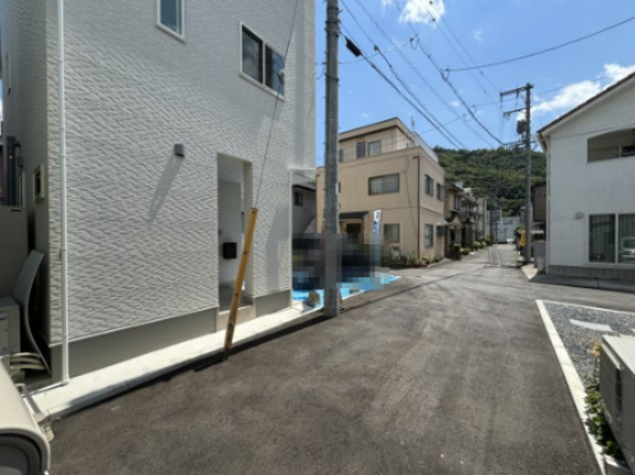 中古戸建　相田１丁目の前面道路含む現地写真