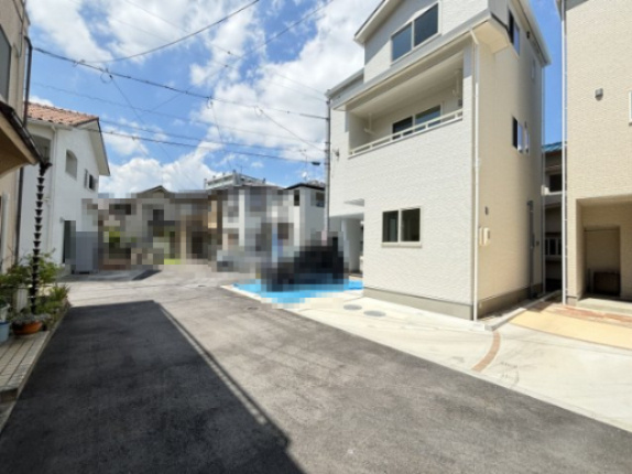 中古戸建　相田１丁目の前面道路含む現地写真