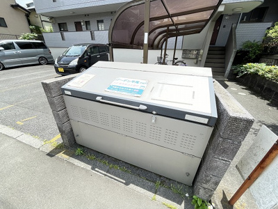 【その他共用部分】 | ガーデン平尾PAT1 | 敷地内ごみ置き場でごみ出しもらくらく～♪忙しい社会人さんや主婦さんにもうってつけ！