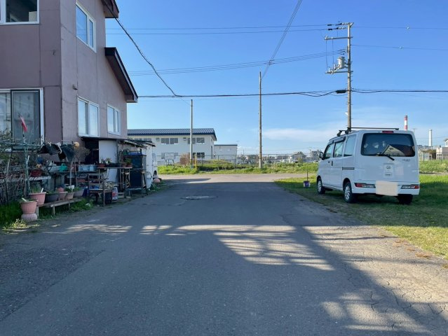 大楽毛南4丁目2-6　売土地の前面道路含む現地写真