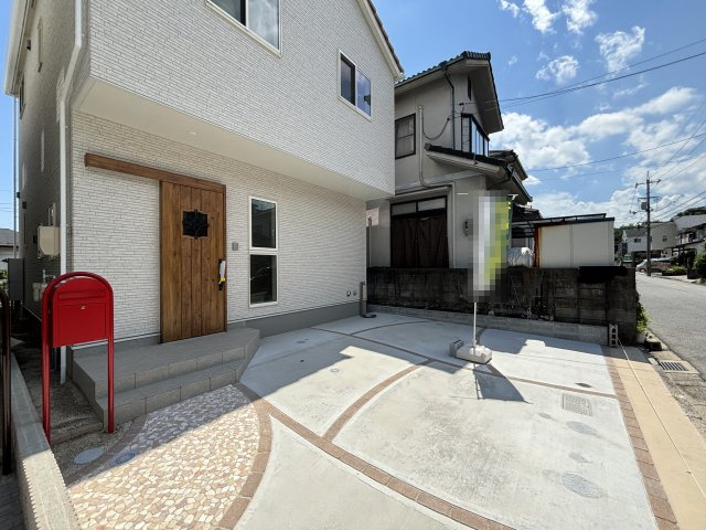 新築戸建　安東5丁目(1/2)の駐車場