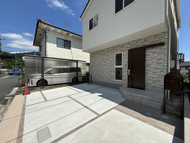 新築戸建　安東５丁目（２／２）の駐車場