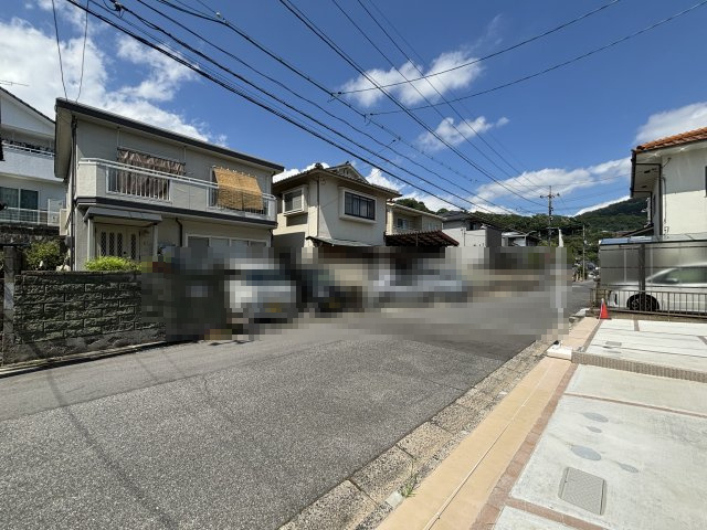 新築戸建　安東５丁目（２／２）の前面道路含む現地写真