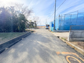 【前面道路含む現地写真】