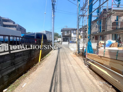 【前面道路含む現地写真】 | －先行公開－府中市若松町4丁目　新築戸建　全1棟