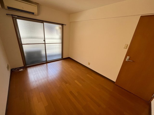 コアマンションの居間・リビング