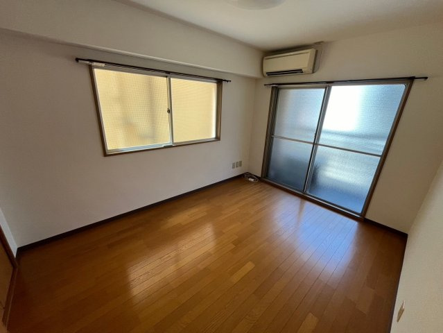 コアマンションの居間・リビング