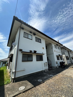 【外観】 | 第一富士ハイムB | 小田急多摩線「栗平」駅まで徒歩6分！1フロア2住戸の2階建てアパートです☆通勤通学はもちろん、お買い物やお出かけにもGood☆