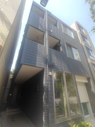 ソレイユ目白台の外観