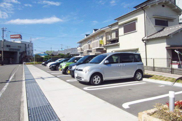 【駐車場】