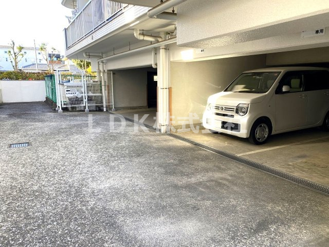 【駐車場】 | 専任/フラワーキャッスル上福岡