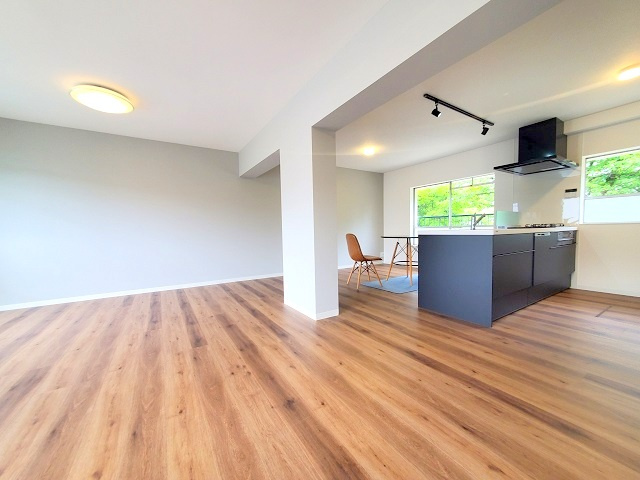 【居間・リビング】 | ■□香里三井団地A13棟□■ | LDK約22帖！大空間が魅力的です♪♪