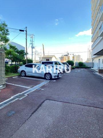 ドルミ京橋の駐車場