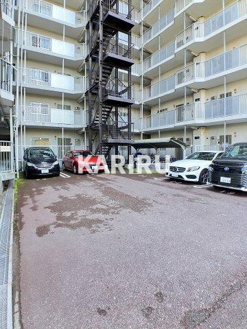 ドルミ京橋の駐車場