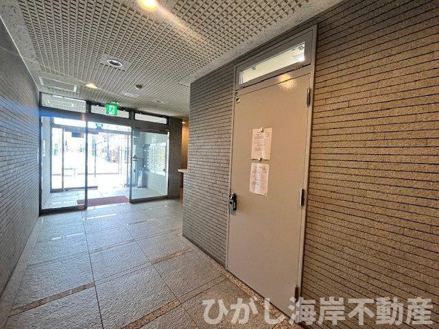 湘南平塚スカイマンションのエントランス|新規リフォーム完了！宅配ボックス