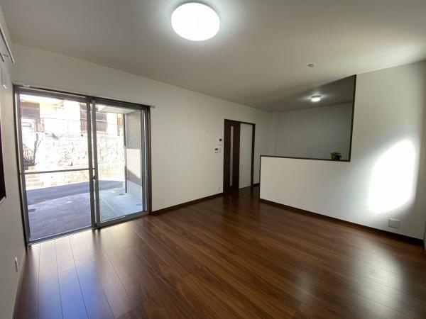 【居間・リビング】 | 須磨区禅昌寺町1丁目　中古戸建