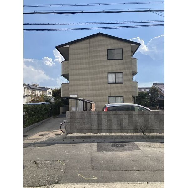 メモワール上桂の外観