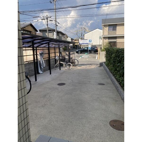 メモワール上桂の駐車場|駐輪場