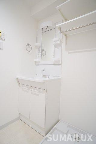 熊本市東区三郎２丁目のアパートの独立洗面台