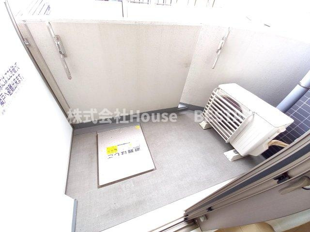 アドバンス三宮シュロスのバルコニー