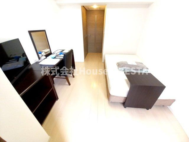 アドバンス三宮シュロスの洋室