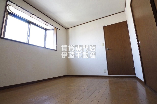 Villa上小田井壱番館の洋室